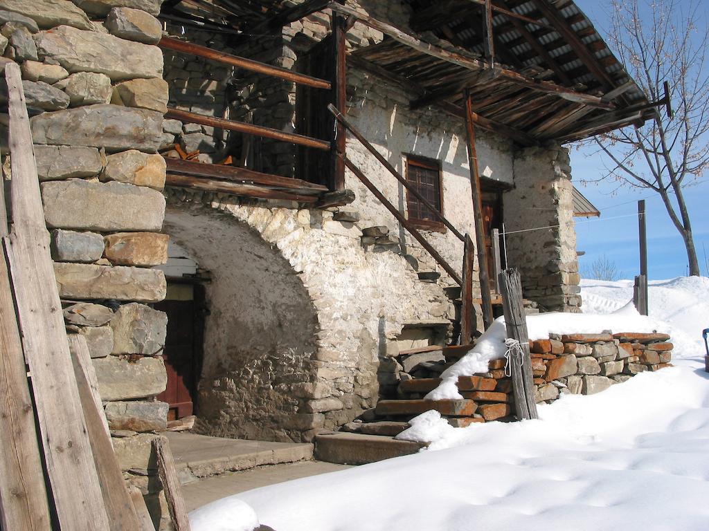 Le Relais Des Vaudois Freissinieres Exterior photo
