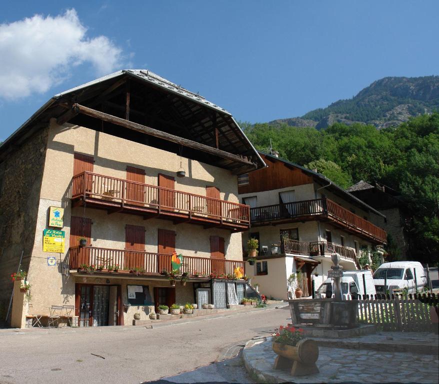 Le Relais Des Vaudois Freissinieres Exterior photo