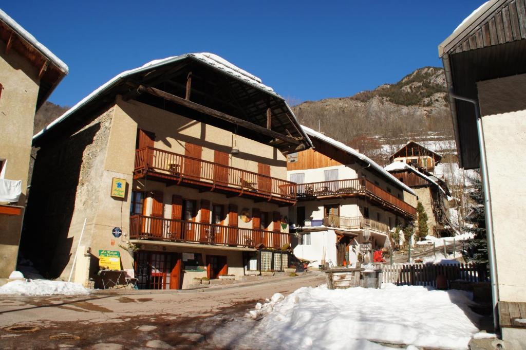 Le Relais Des Vaudois Freissinieres Exterior photo
